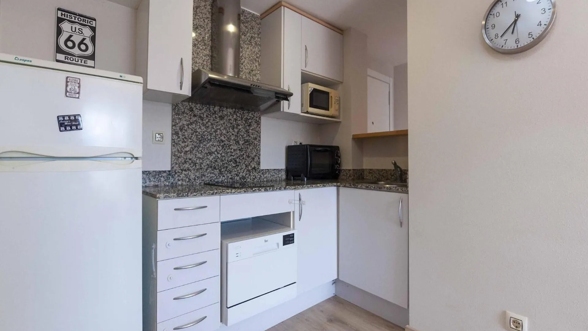 Beautiful 1 Bedroom Apartment In Roses Ampuriabrava